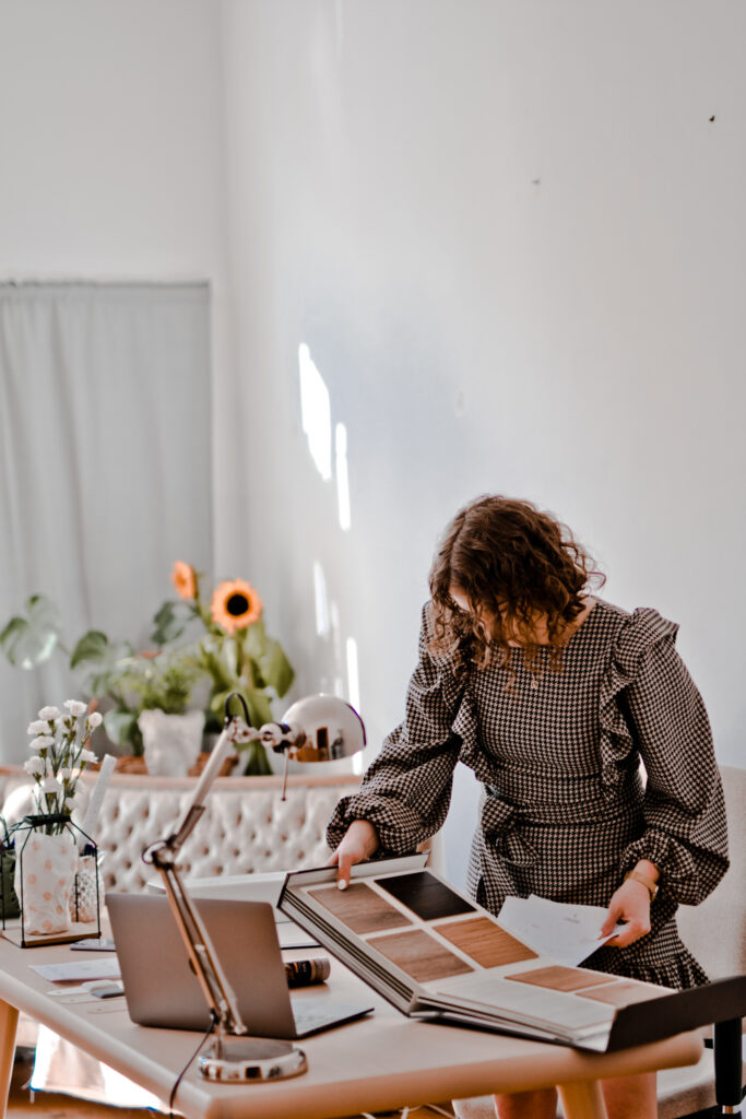 Dobór materiałów do projektu mieszkania – architekt wnętrz JK+Partners