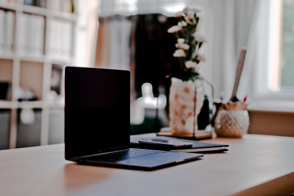 Praca nad projektem wnętrza w studio JK+Partners – projektowanie wnętrz