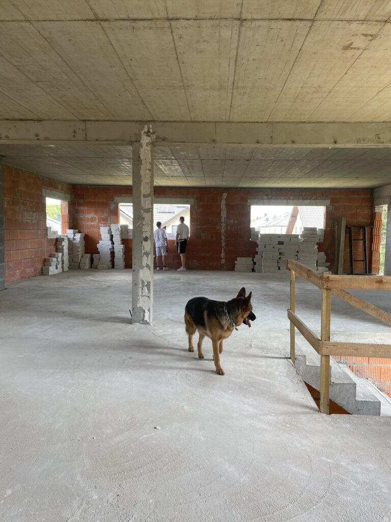 dom w trakcie budowy przygotowanie do realizacji wnętrza pod klucz