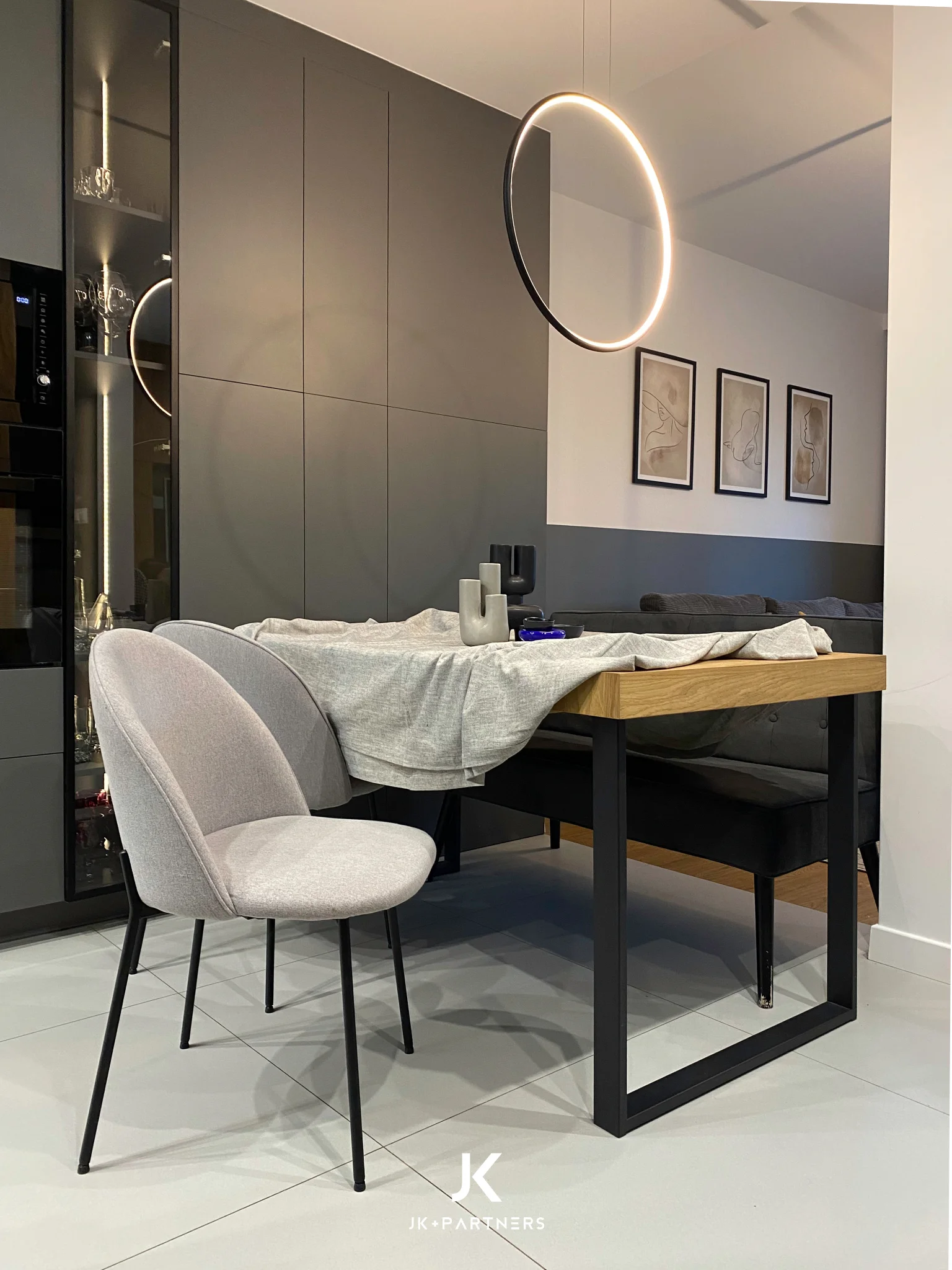 Grafitowy loft – projekt wnętrza, realizacja pod klucz JK+Partners
